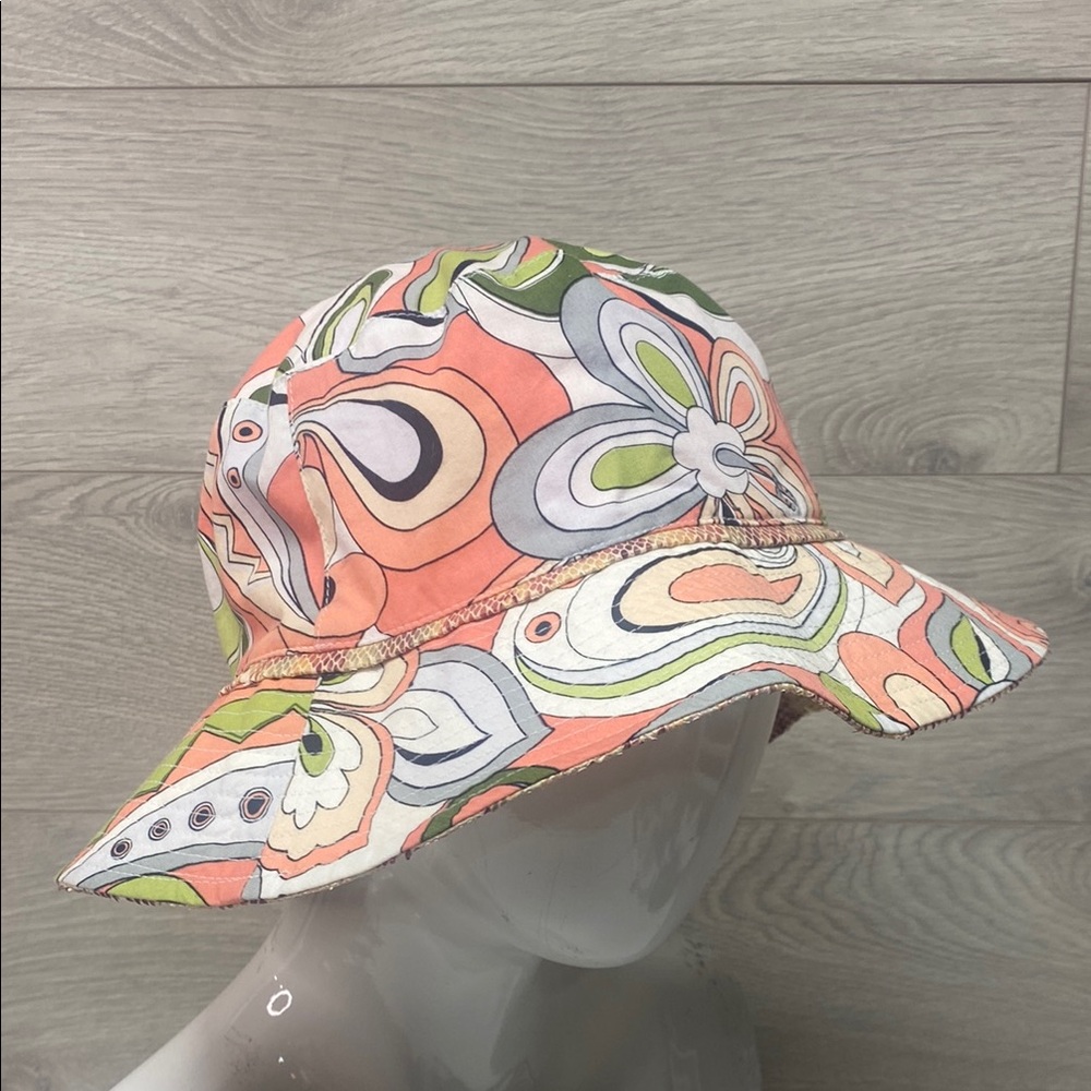 Liz Claiborne  Bucket Hat